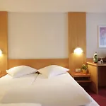 Tia Monte Hotel 3*