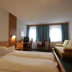Tia Monte Hotel