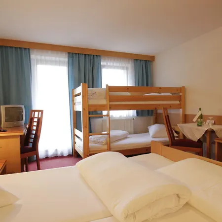 Tia Monte Hotel 3*