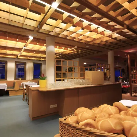 Tia Monte Hotel