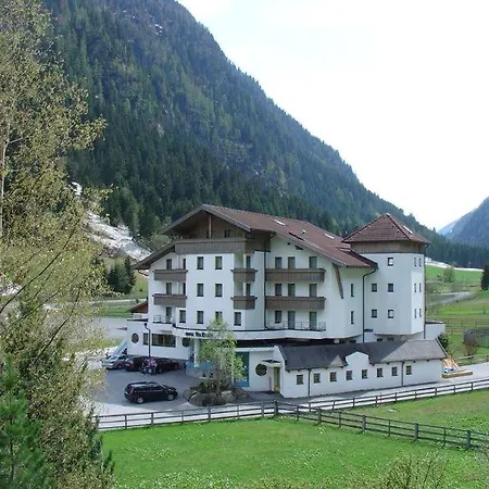 Tia Monte Hotel