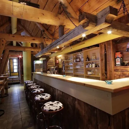 Tia Monte 3* קאונרטל